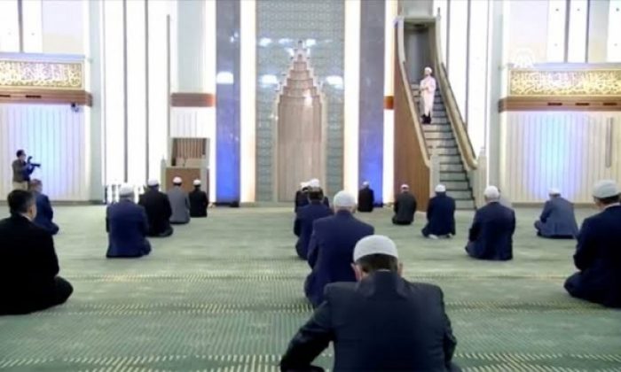 Cemaatle Namaz için ilk tarih belli oldu
