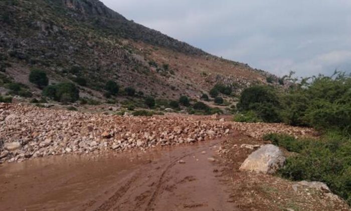 Afyonkarahisar’da heyelan; köy yolları ulaşıma kapandı