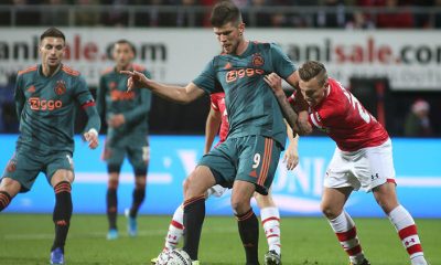 Ajax, 36 yaşındaki Klaas-Jan Huntelaar’ın sözleşmesini uzattı