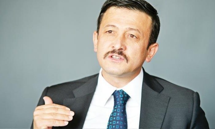 AK Parti’li Dağ’dan, Tunç Soyer’e ‘bayrak ve para’ tepkisi