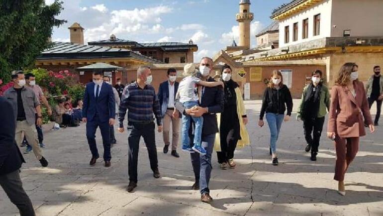 Bakan Gülden Hacıbektaş Veli dergahına ziyaret