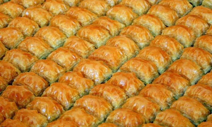 Baklavayı Gaziantepliler ‘fıstıklı’, Adıyamanlılar ‘cevizli’ seviyor