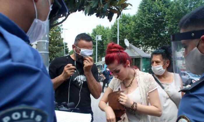 Beşiktaş’ta maske takmayanlara ceza yağdı