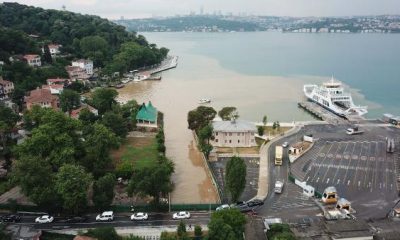 Beykoz’da yağmur yağdı, İstanbul Boğazı’na çamurlu su aktı