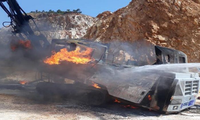 Bursa’da 1,5 milyon liralık iş makinesi, alev alev yandı