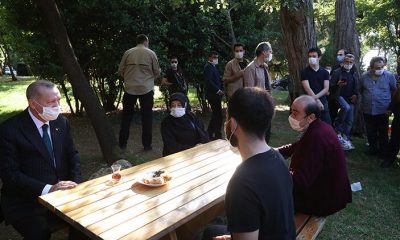 Cumhurbaşkanı Erdoğan’dan parktaki vatandaşlara sürpriz ziyaret