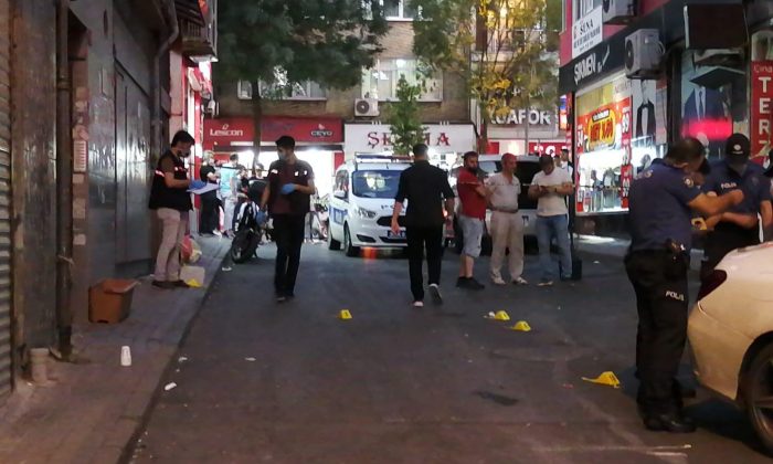 Kağıthane’de dehşet anları! Ateş açtı, yaralılar var