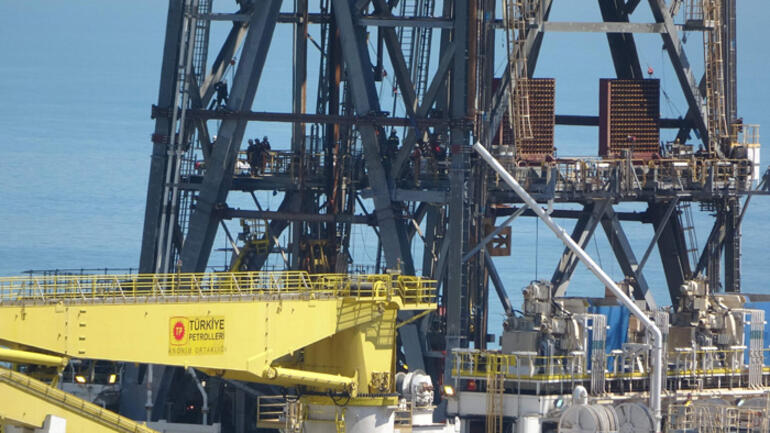 Karadeniz’e geçişi öncesi sökülmüştü Montaj işlemi sürüyor