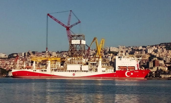 Karadeniz’e geçişi öncesi sökülmüştü! Montaj işlemi sürüyor