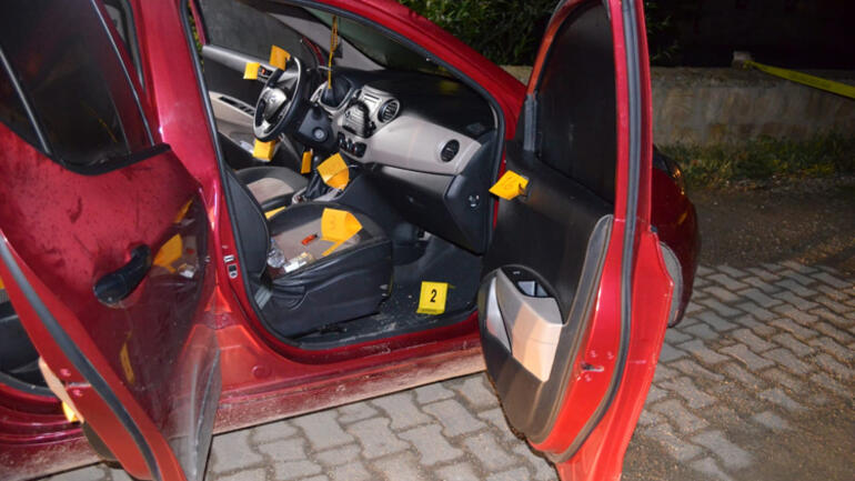 Otomobilde dehşet Arkadaşını başından vurup ölüme terk etti