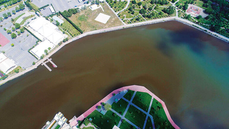 Rengi değişti, tartışma başladı... Haliç atışması