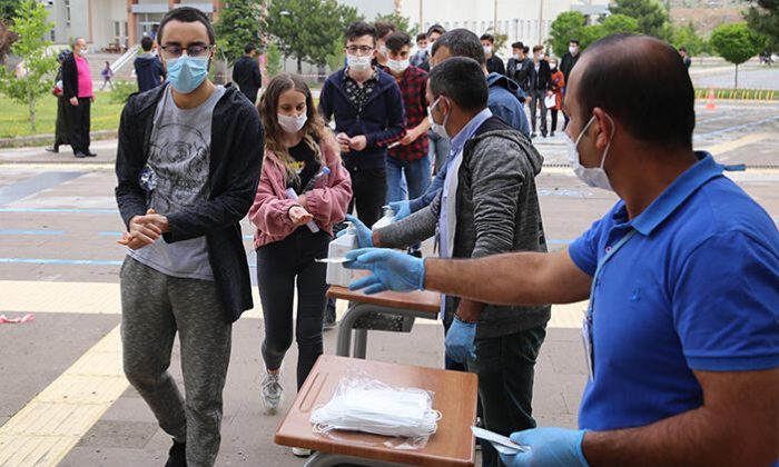 Salgın sürecindeki ilk sınav…Bu önlemler alındı