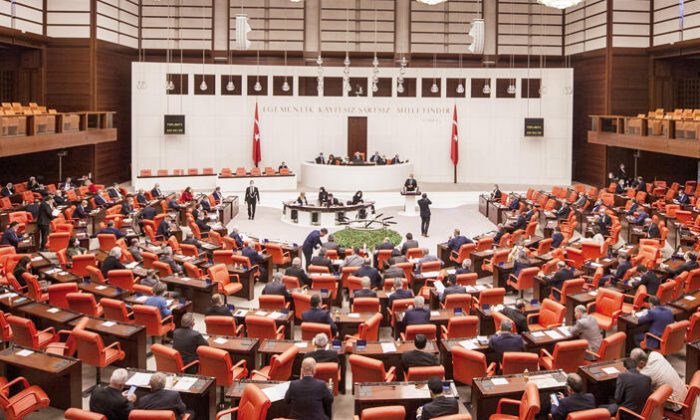 Seçim mevzuatı sil baştan! 400 madde taranacak