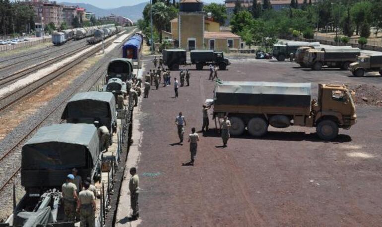 Suriye sınırına askeri sevkiyat