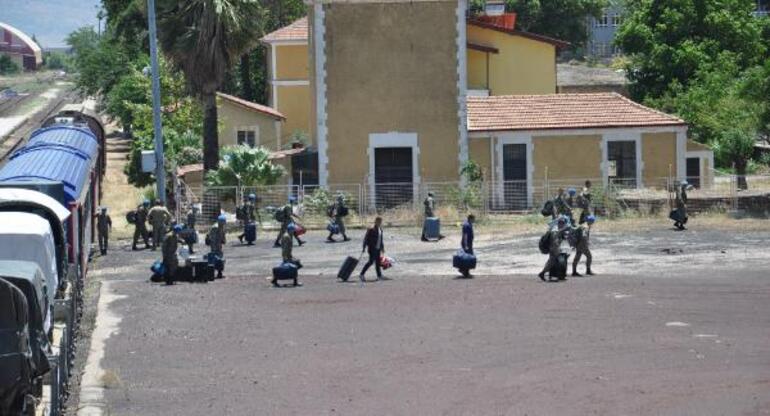 Suriye sınırına askeri sevkiyat