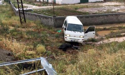 Tarım işçilerini taşıyan minibüs kamyonla çarpıştı: 1 ölü, 7 yaralı