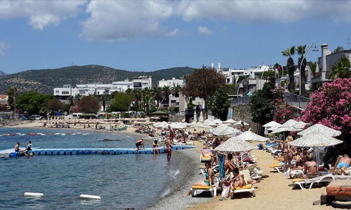 ‘Tatilciler sokağa çıkma yasağından etkilenmeyecek’