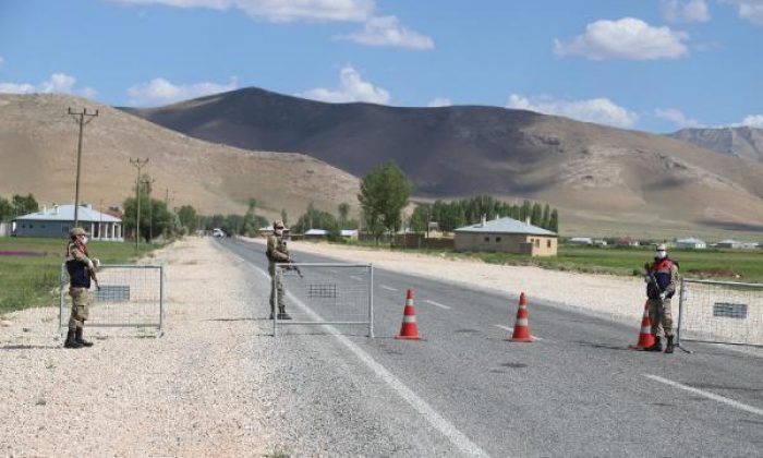 Taziyeden dönen kişide virüs tespit edildi, mahalle karantinaya alındı