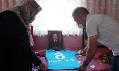 Trabzonspor Kulübü Başkanı Ahmet Ağaoğlu, şehit ailesini ziyaret etti