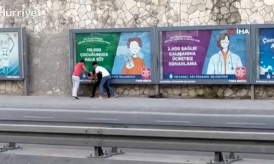 Tuvalet sırasında kavga çıktı, yumruklar tekmeler havada uçuştu