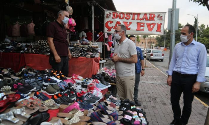 BAŞKAN KUŞ, HALEPLİBAHÇE’DE ESNAF VE VATANDAŞLARI DİNLEDİ