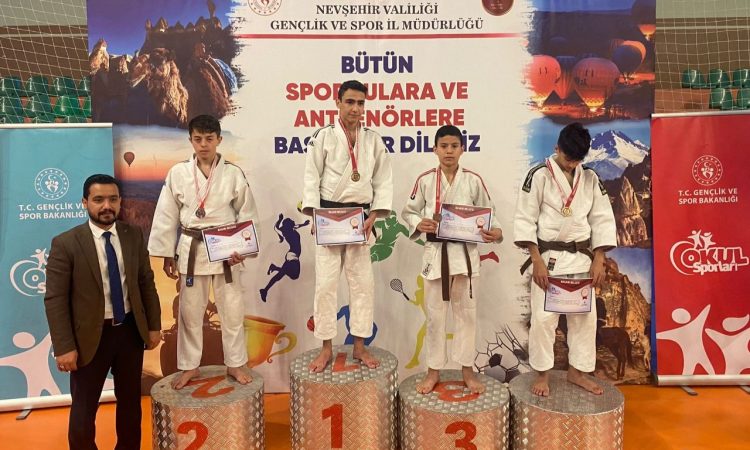 Şanlıurfa’lı judoculardan 1 altın 2 gümüş madalya